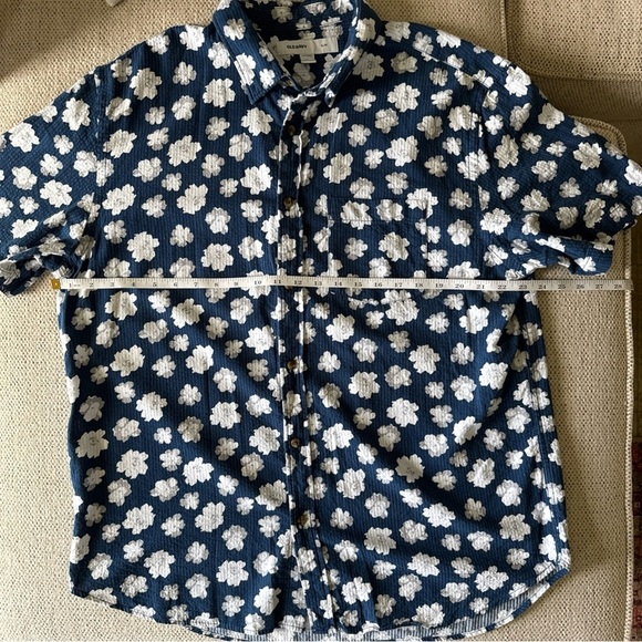 Old Navy Blue Collar Shirt - White Floral Hawaiian XL Slim-Fit 100% Cotton - Picture 6 of 7
